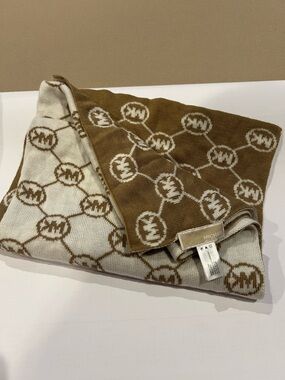 Michael Kors Camel & Cream MK Logo Reversible Knit Scarf